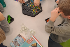 Wir probieren neue Knobelspiele aus